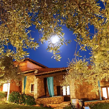 Ξενοδοχείο με διαμερίσματα In Just 850 Mt From The 3*